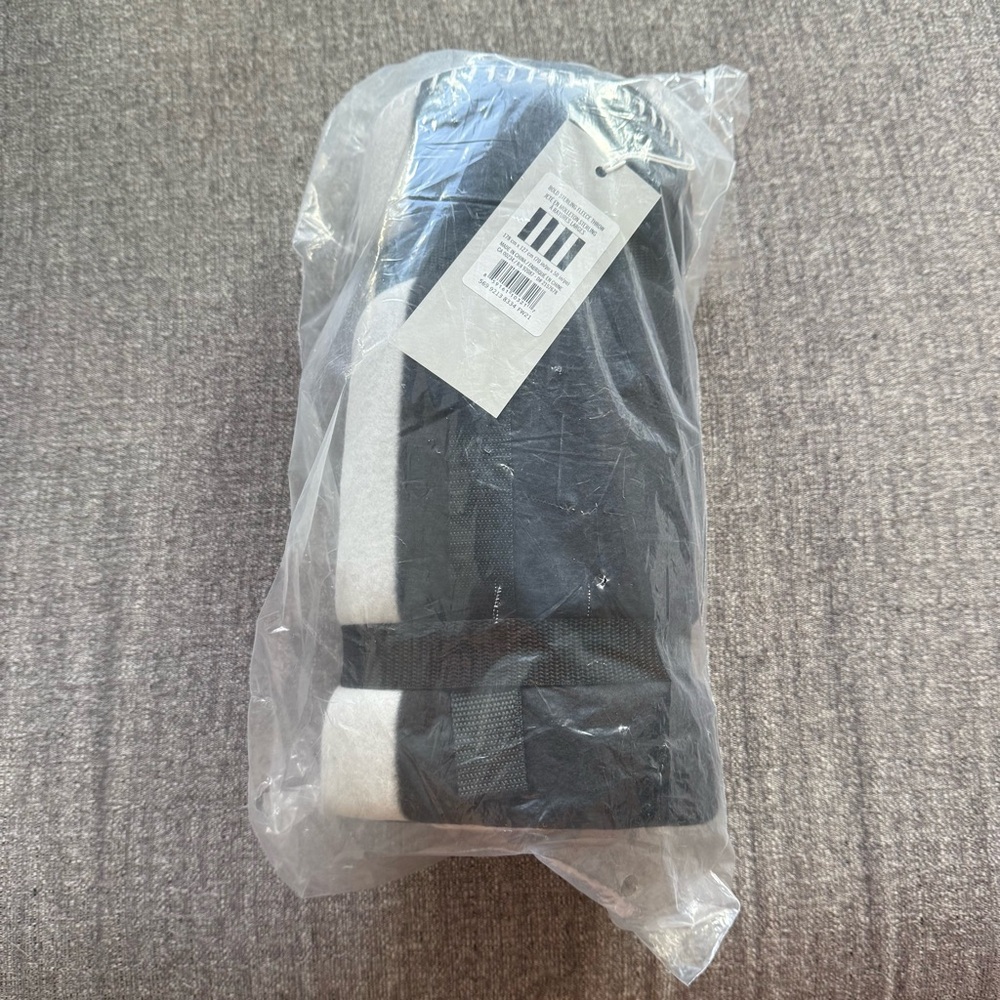 HBC STRIPES Bold Sterling Fleece Throw